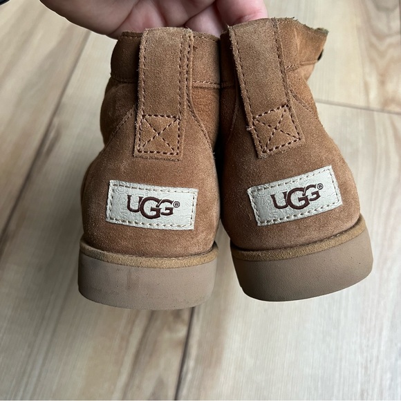 UGG Bethany Boots - Picture 10 of 15